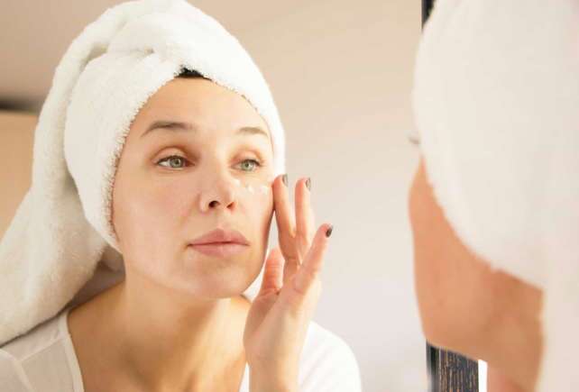 اسید صورت چیست و چگونه با اسیدتراپی از پوست صورت مراقبت کنیم؟