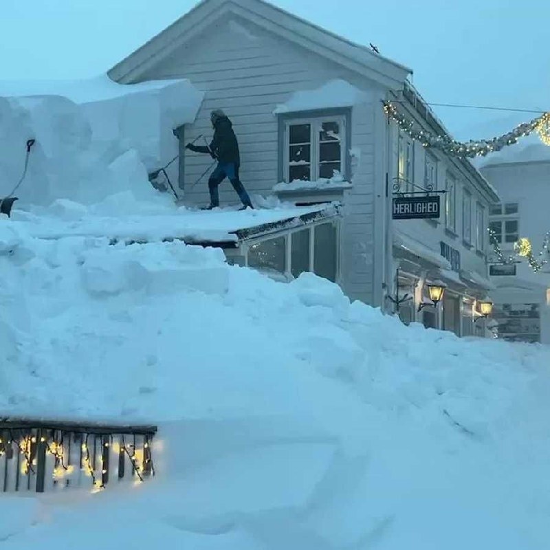 تصاویر آخرالزمانی از مدفون شدن سوئد و نروژ زیر برف