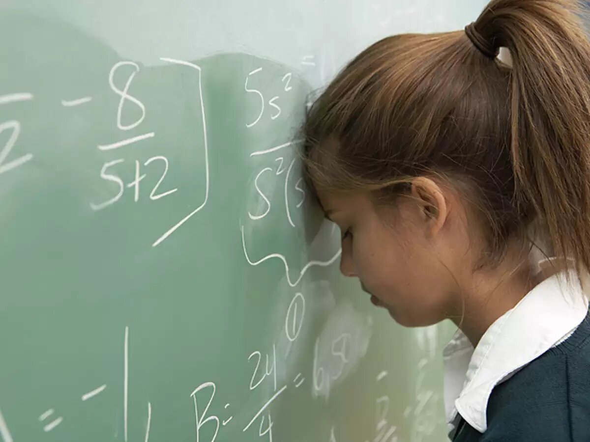 - چرا دختران در درس ریاضی ضعیف هستند؟