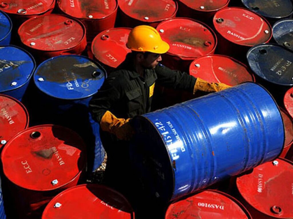- تولید نفت به ۳میلیون و ۴۰۰ هزار بشکه در روز رسید