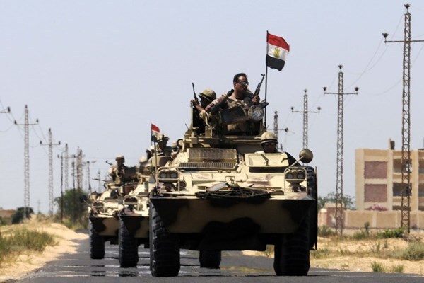 ارتش مصر در برابر اسرائیل آرایش جنگی گرفت