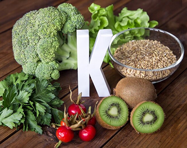چه کنیم تا ویتامین K در بدنمان زیاد شود؟