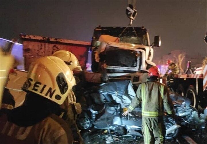- تعداد مصدومان و کشته‌شدگان تصادف زنجیره‌ای ۴۰ خودرو در آزادراه زنجان_قزوین