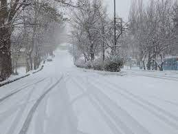 - برف و کولاک راه ارتباطی ۸۰۰ روستای آذربایجان شرقی را بست