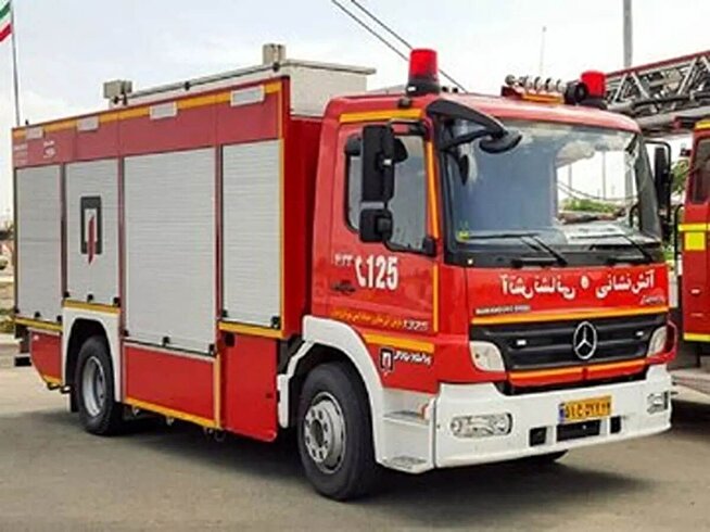 - آتش‌سوزی در ساختمان اداری در تهرانپارس؛ ۳۰ نفر نجات یافتند