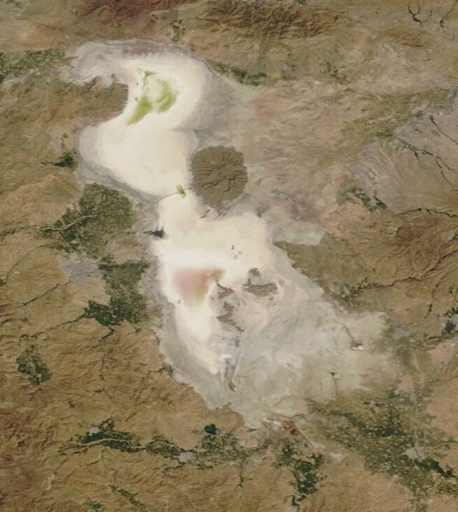 این تصویر غم انگیز از دریاچه ارومیه خبر ساز شد
