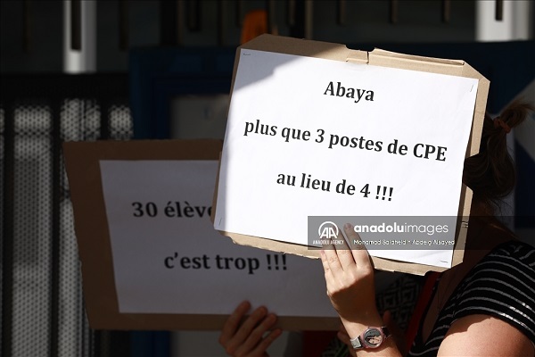 تصاویری از واکنش‌ها به ممنوعیت حجاب در مدارس فرانسه
