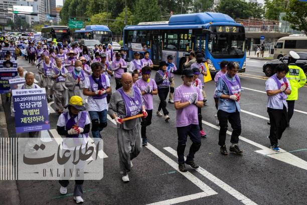 مراسم یادبود کشته شدگان جشن هالووین در کره جنوبی را ببینید