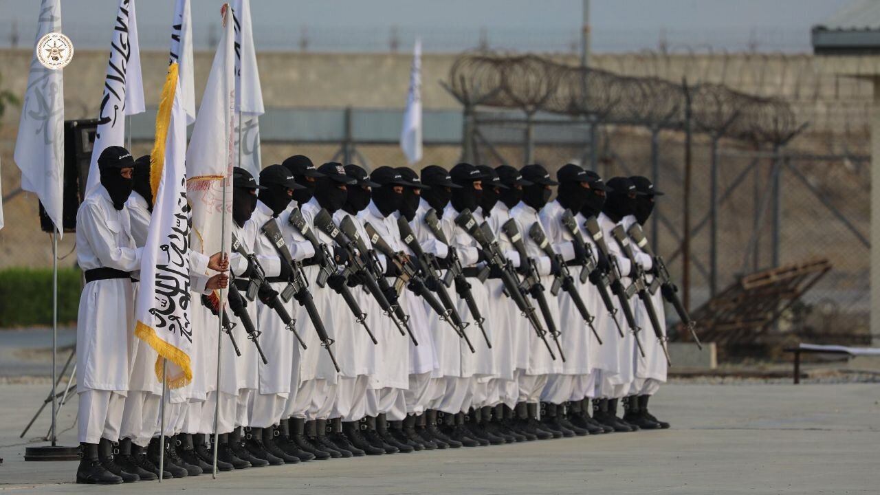 ۹۰۰ نیروی انتحاری طالبان اعلام موجودیت کرد +عکس
