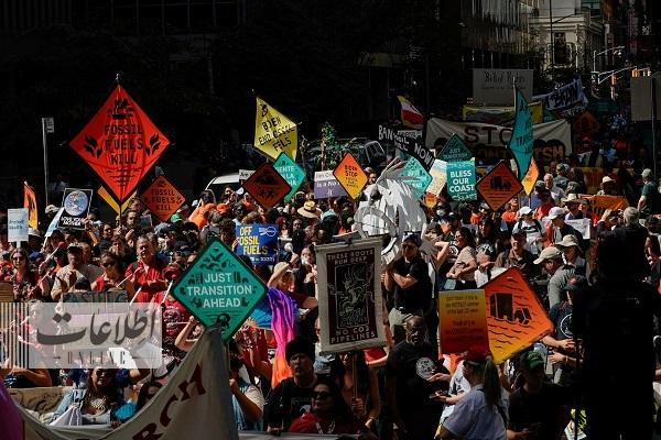 آمریکایی‌ها در اعتراض به مصرف سوخت‌های فسیلی به خیابان آمدند +تصاویر