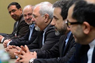 - واکنش ظریف به ادعایی درباره تیم سابق مذاکره کننده هسته‌ای ایران
