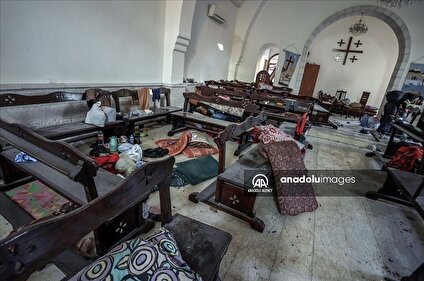 - تصاویری از حملات هوایی صهیونیست ها به یک کلیسا در غزه