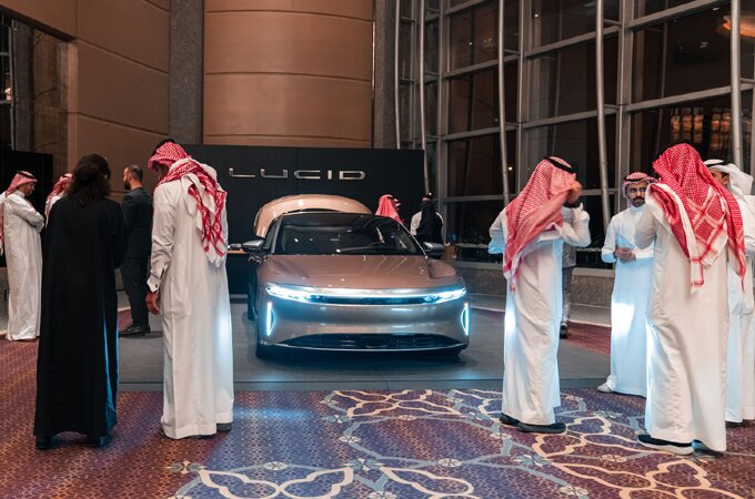 عربستان از اولین خودروی برقی خود رونمایی کرد +تصاویر