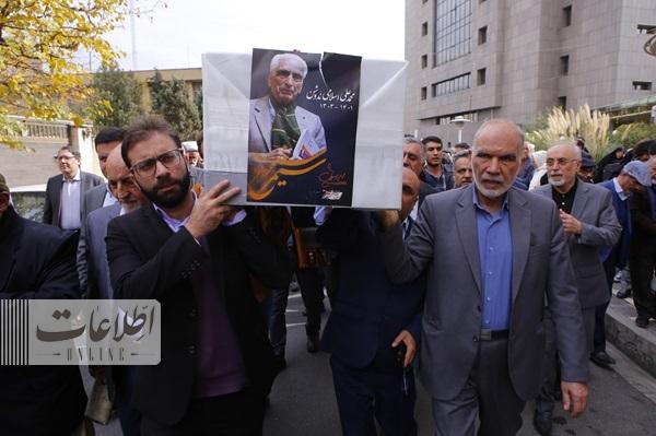 تصاویری از بدرقه «مردی که ایران را تنها نمی‌دید» را ببینید