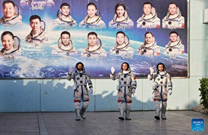 - تصاویری از بدرقه ۳ فضانورد چینی را ببینید