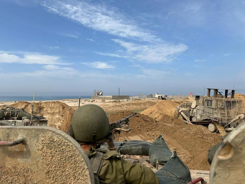 تصاویری از حمله زمینی اسرائیل به غزه رسانه‌ای شد