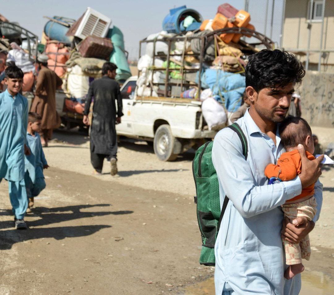تصاویر بی‌بی‌سی از هجوم ۱۰هزار مهاجر افغان به مرزها
