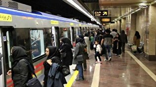 - صحنه تلخی که از متروی تهران شکار شد