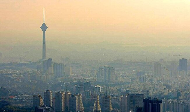 افشاگری عضو شورای شهر تهران: شهروندان بدانند آلودگی هوا به خاطر مازوت‌سوزی است
