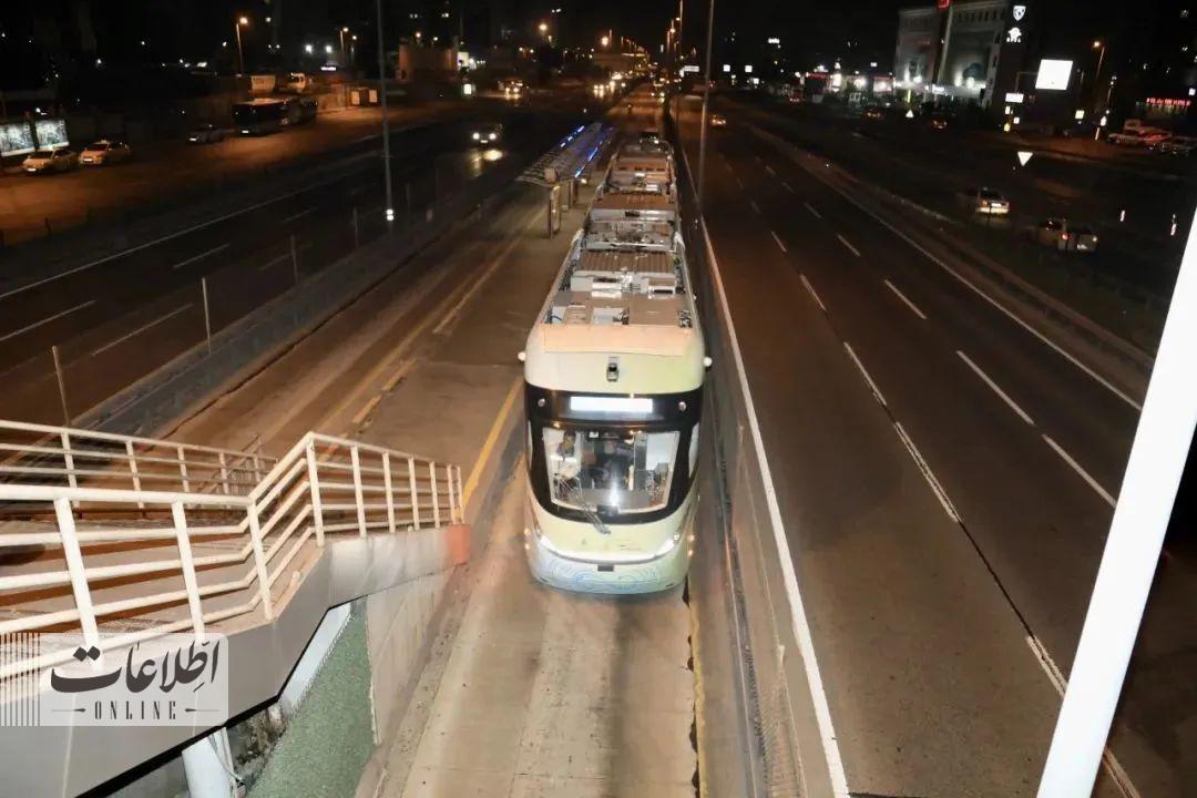متروبوس هوشمند چینی در خیابان‌های استانبول + تصاویر