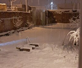 - عکسی از بارش ۱۰ سانتی‌متری برف بهاری در اصفهان!