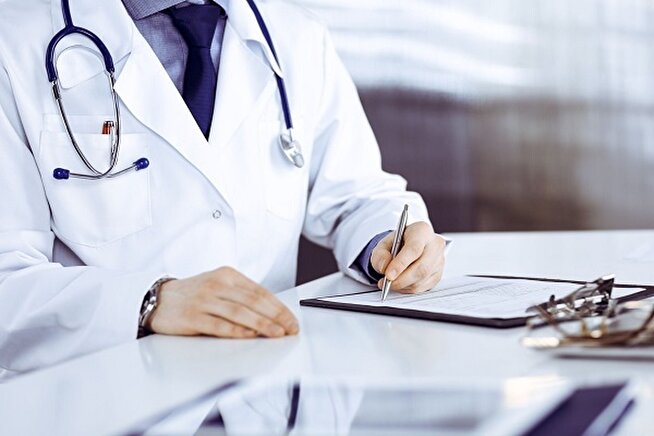 - ویزیت پزشکان با مجوز دولت رکورد زد +جزئیات تعرفه‌های پزشکی