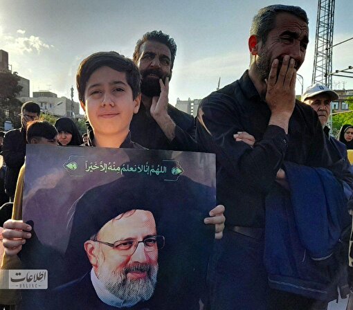 مردم مشهد در سوگ رئیس‌جمهور به خیابان آمدند +تصاویر