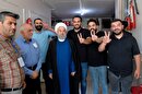 حسن روحانی رای داد و مردم با او سلفی گرفتند +ویدئو