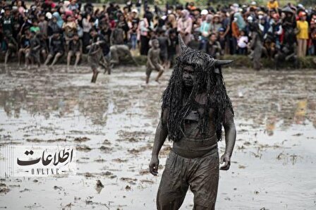 سیاه‌بازی عجیب مردم اندونزی در فصل برداشت محصول! +تصاویر